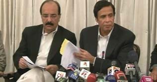 Pervaiz Elahi presents bank clearance certificates before media
